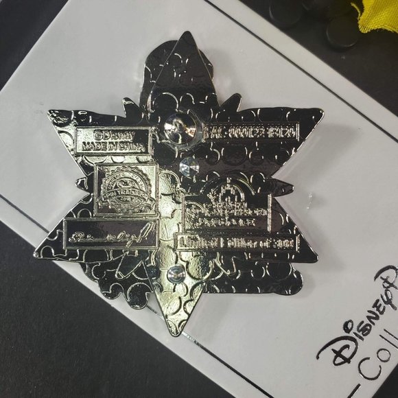 Disney Parks Collection Friendship Frozen Princess Anna and Olaf Pin - Picture 5 of 6